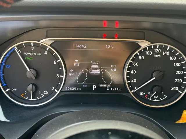 Nissan X-Trail — Фото автомобиля 15