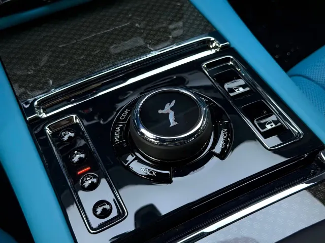 Rolls-Royce Ghost — Фото автомобиля 30