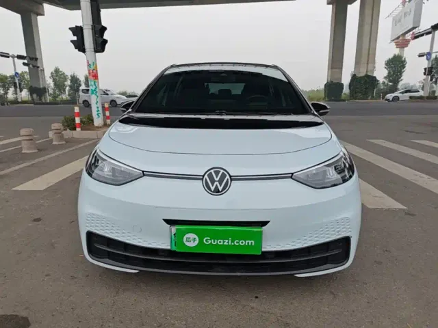 Volkswagen ID.3 — Фото автомобиля 2