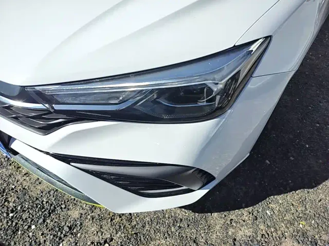 Roewe i5 — Фото автомобиля 23