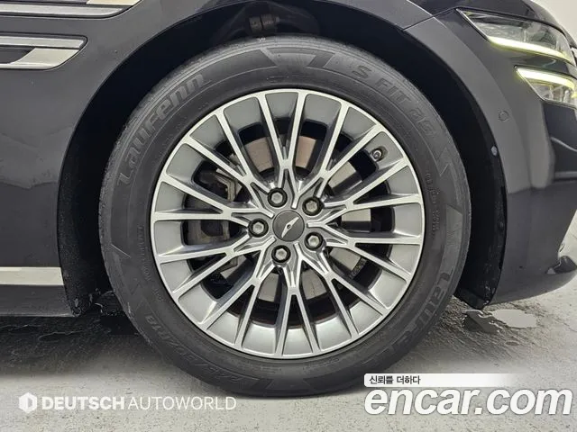Genesis G80 RG3 — Фото автомобиля 20