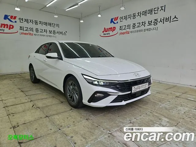 Фотография автомобиля — Hyundai Avante CN7