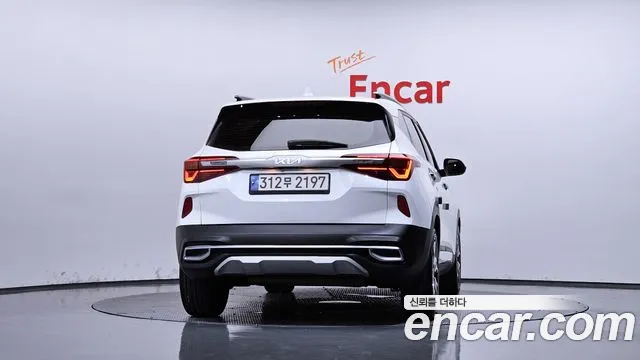 Kia Seltos — Фото автомобиля 4