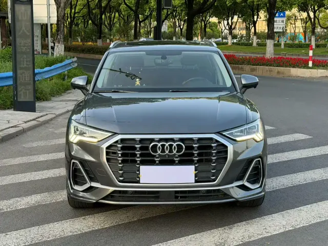 Audi Q3 — Фото автомобиля 3