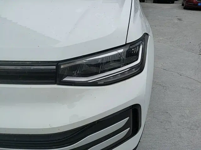 Volkswagen Tharu — Фото автомобиля 23