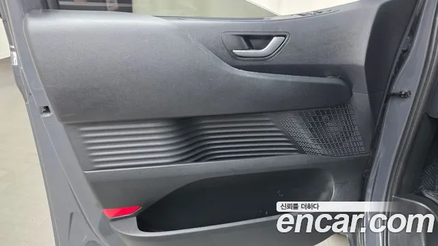 Hyundai Staria — Фото автомобиля 24