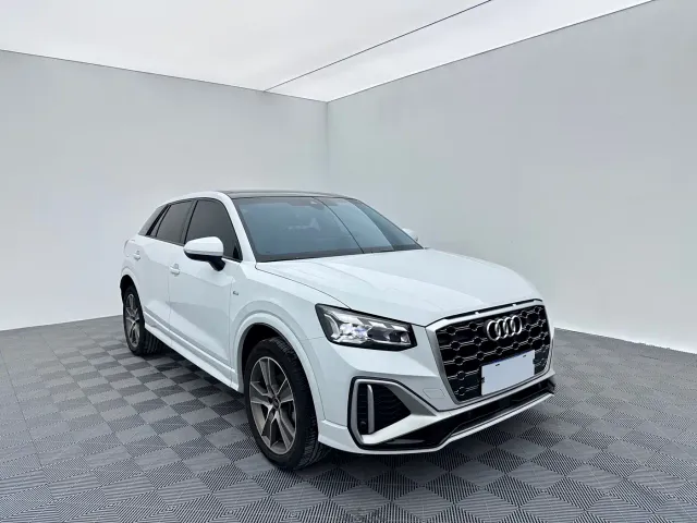 Audi Q2L — Фото автомобиля 3