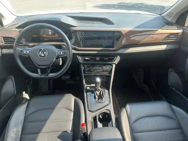 Volkswagen Tharu — Фото автомобиля 7
