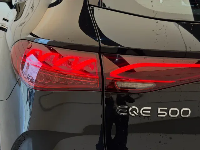 Mercedes-Benz EQE SUV — Фото автомобиля 8