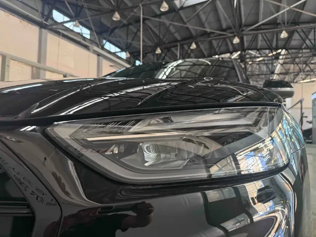 Audi Q5L — Фото автомобиля 10