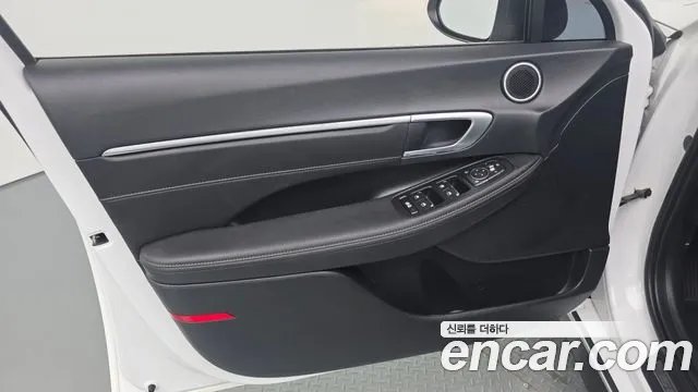 Hyundai Sonata — Фото автомобиля 13