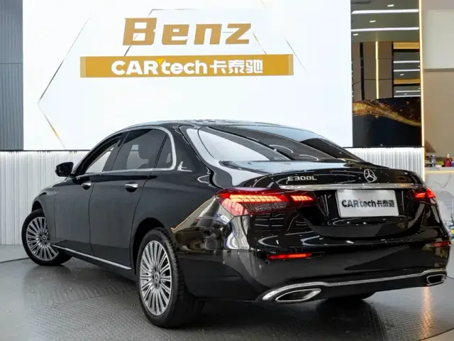 Mercedes-Benz E-Class — Фото автомобиля 6