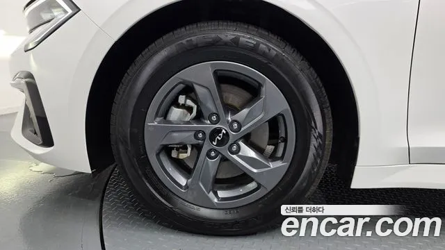 Kia K5 Новый K5 3 поколение 2.0 LPi(Для проката) — Фото автомобиля 5