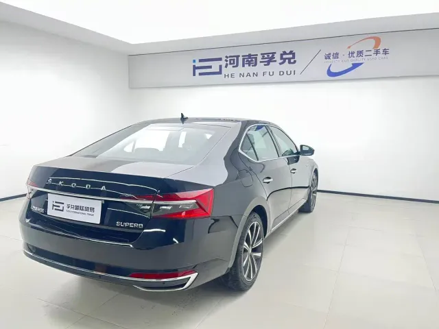 Skoda Superb — Фото автомобиля 6