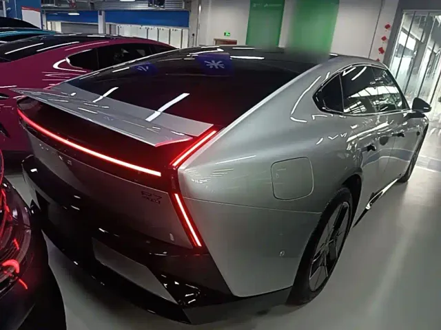 Xpeng P7 — Фото автомобиля 6