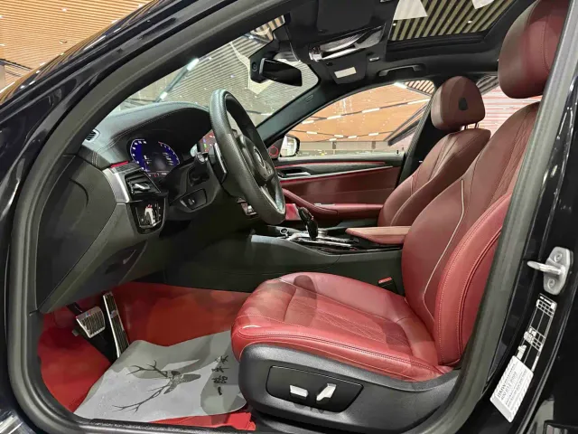 BMW 5 Series — Фото автомобиля 8