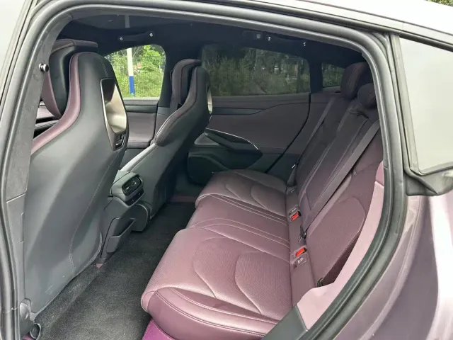 Xiaomi SU7 — Фото автомобиля 6