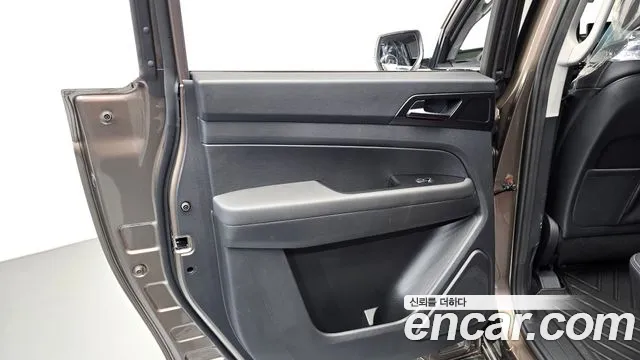 KG_Mobility_Ssangyong Musso Musso (Q300) Бензин 2.0 4WD — Фото автомобиля 20