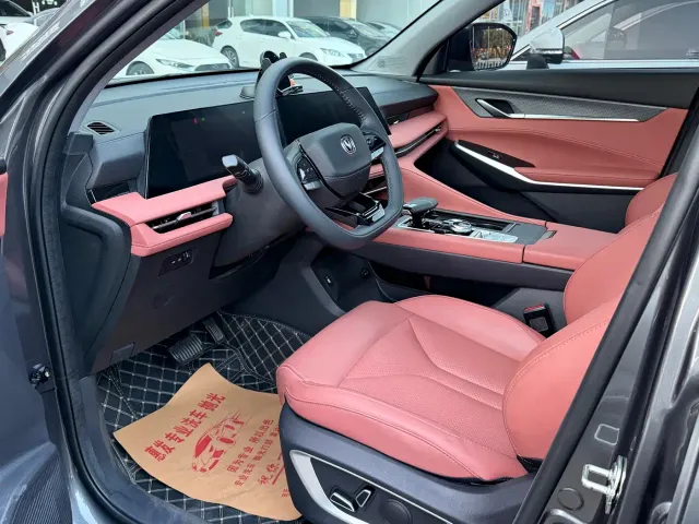 Changan CS75 Plus — Фото автомобиля 8