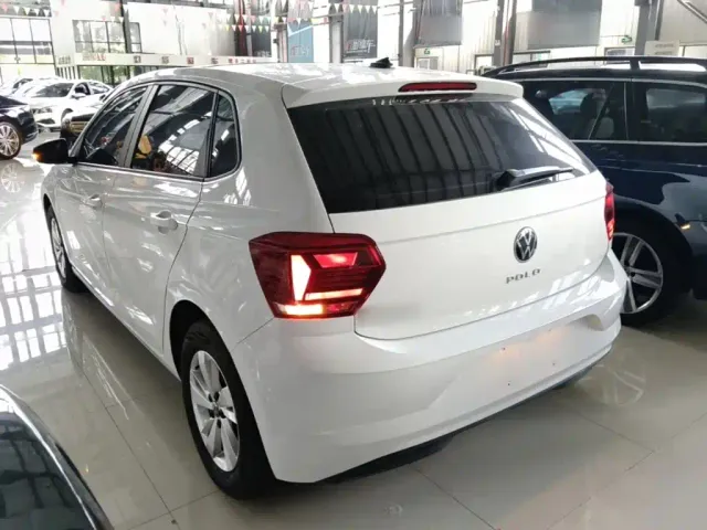 Volkswagen Polo — Фото автомобиля 4