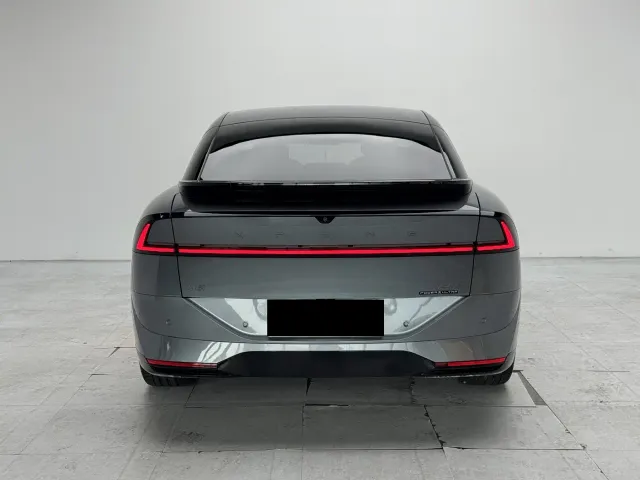 Xpeng P7+ — Фото автомобиля 3