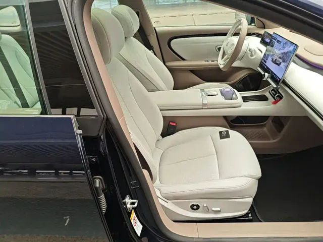 Changan Qiyuan A06 — Фото автомобиля 24