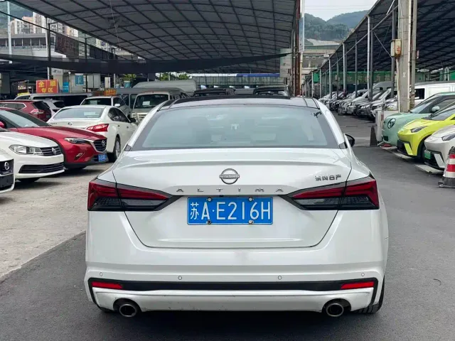 Nissan Teana — Фото автомобиля 5