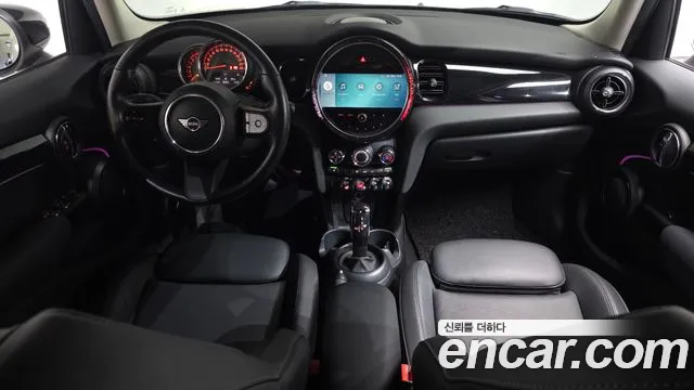 MINI Cooper — Фото автомобиля 10