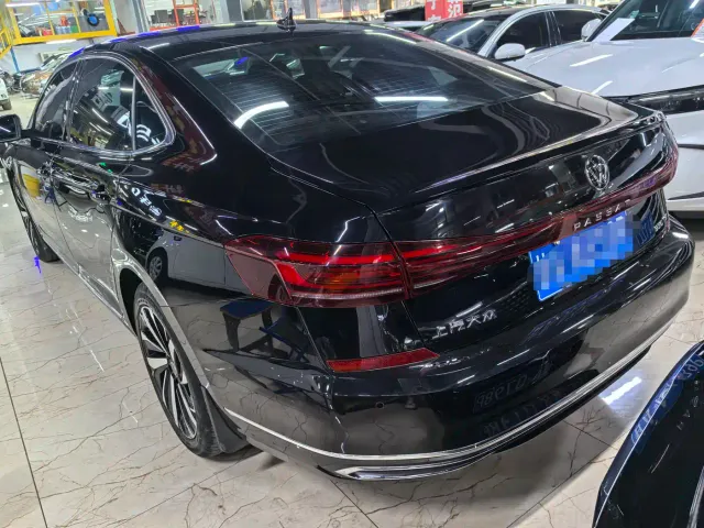 Volkswagen Passat — Фото автомобиля 4