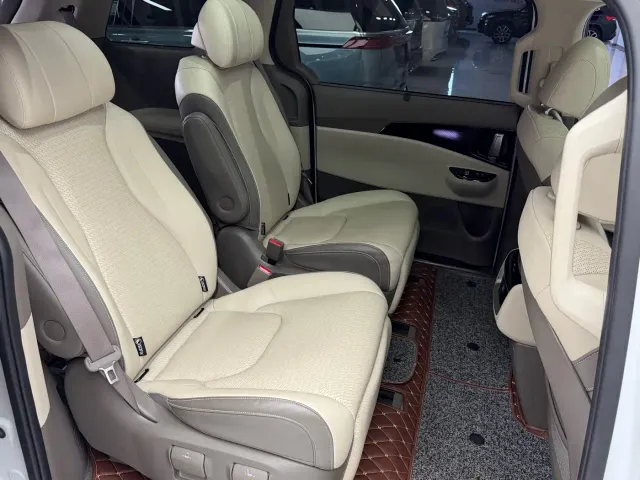 Kia Carnival — Фото автомобиля 22