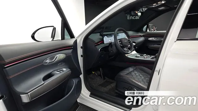 Genesis GV70 — Фото автомобиля 10