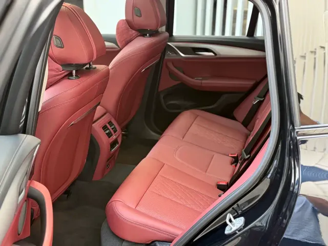 BMW iX3 — Фото автомобиля 5