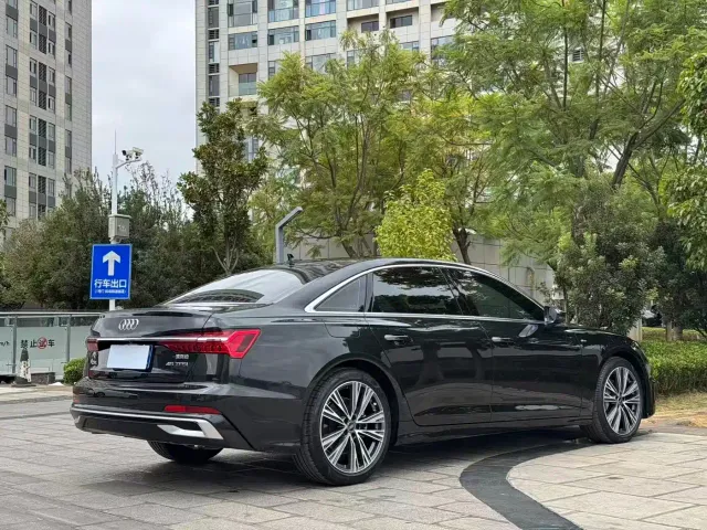 Audi A6L — Фото автомобиля 9