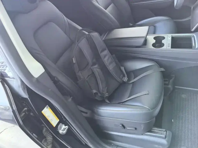 Tesla Model Y — Фото автомобиля 24