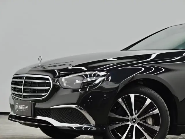 Mercedes-Benz E-Class — Фото автомобиля 29