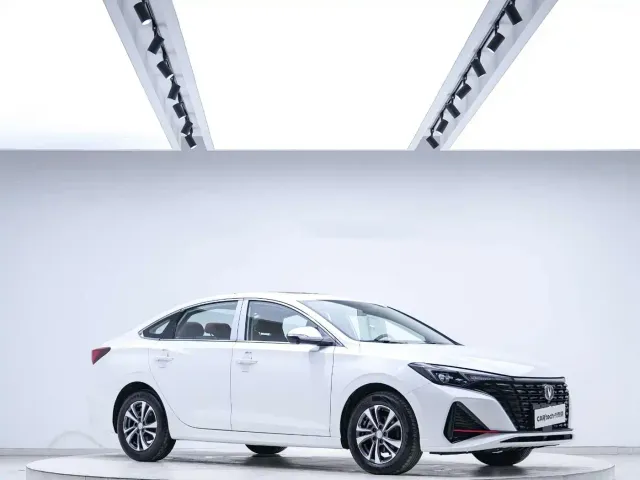 Changan Eado — Фото автомобиля 2