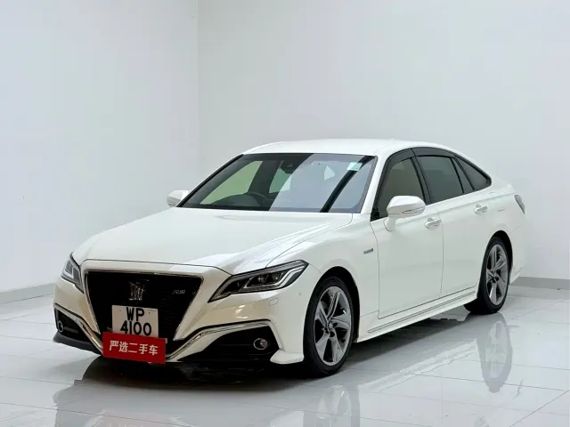 Фотография автомобиля — Toyota Crown