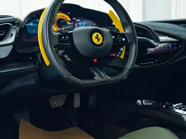 Ferrari SF90 — Фото автомобиля 18