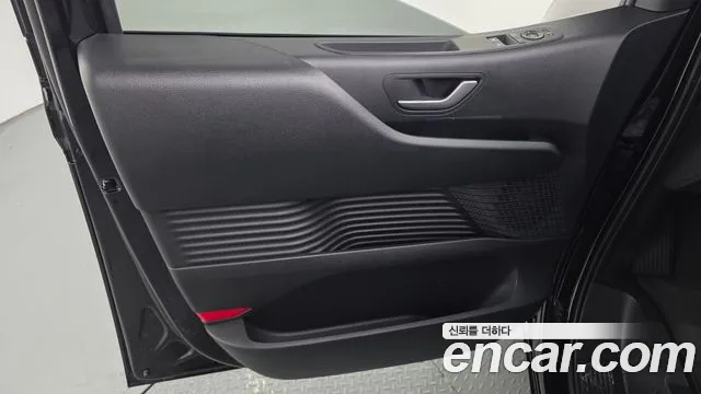 Hyundai Staria — Фото автомобиля 13