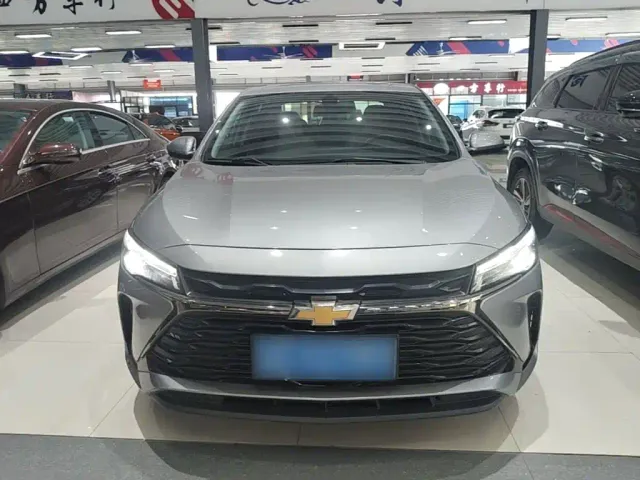 Chevrolet Monza 2023 1.5L Dual-Clutch Enjoyment Edition — Фото автомобиля 2