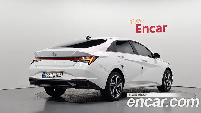 Hyundai Avante CN7 — Фото автомобиля 2