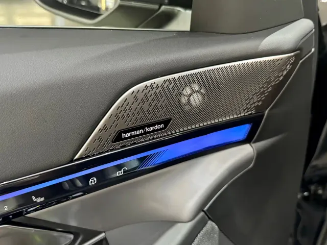 BMW 5 Series — Фото автомобиля 13