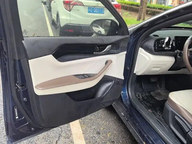 BYD Qin PLUS — Фото автомобиля 6