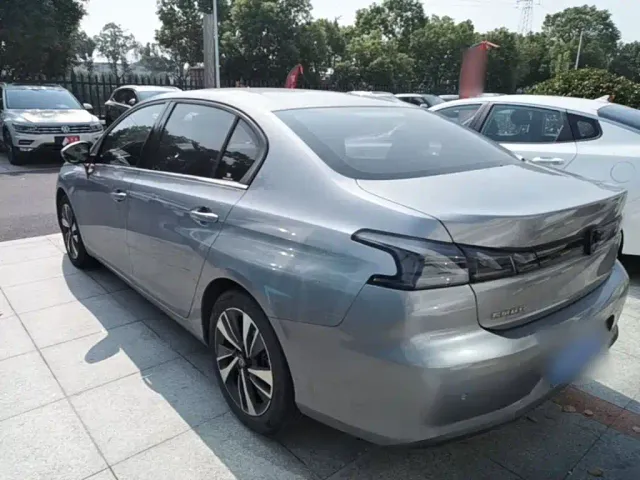 Peugeot 408 — Фото автомобиля 4