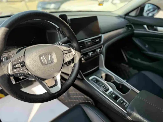 Honda Accord — Фото автомобиля 7