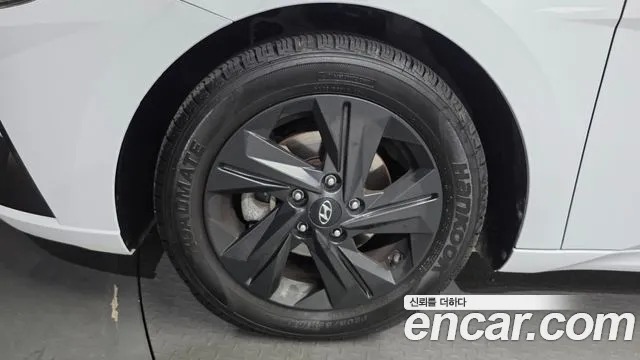 Hyundai AVANTE Avante (CN7) — Фото автомобиля 5