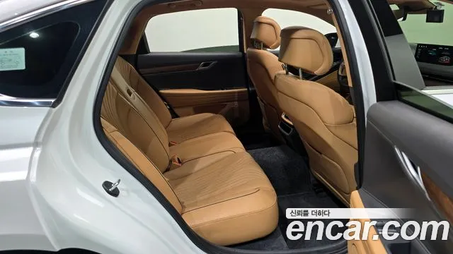 Genesis G80 Бензин 2.5 турбо AWD — Фото автомобиля 10