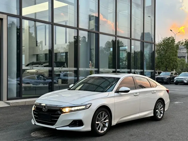 Фотография автомобиля — Honda Accord