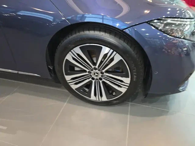 Mercedes-Benz EQS — Фото автомобиля 11