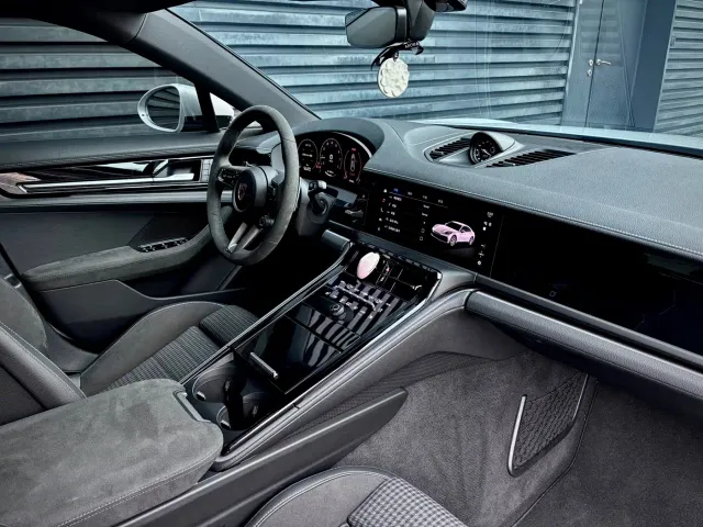 Porsche Panamera — Фото автомобиля 7